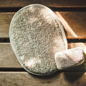 Scrubbing sponge
